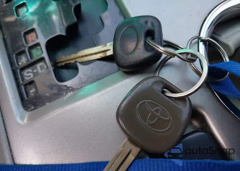 2012 Toyota Highlander Base V6 z USA, uszkodzony, nr VIN 5TDBK3EH9CS102658